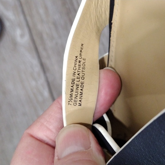 Talbots blue knot leather sandals. Size 7.5 - Picture 9 of 11